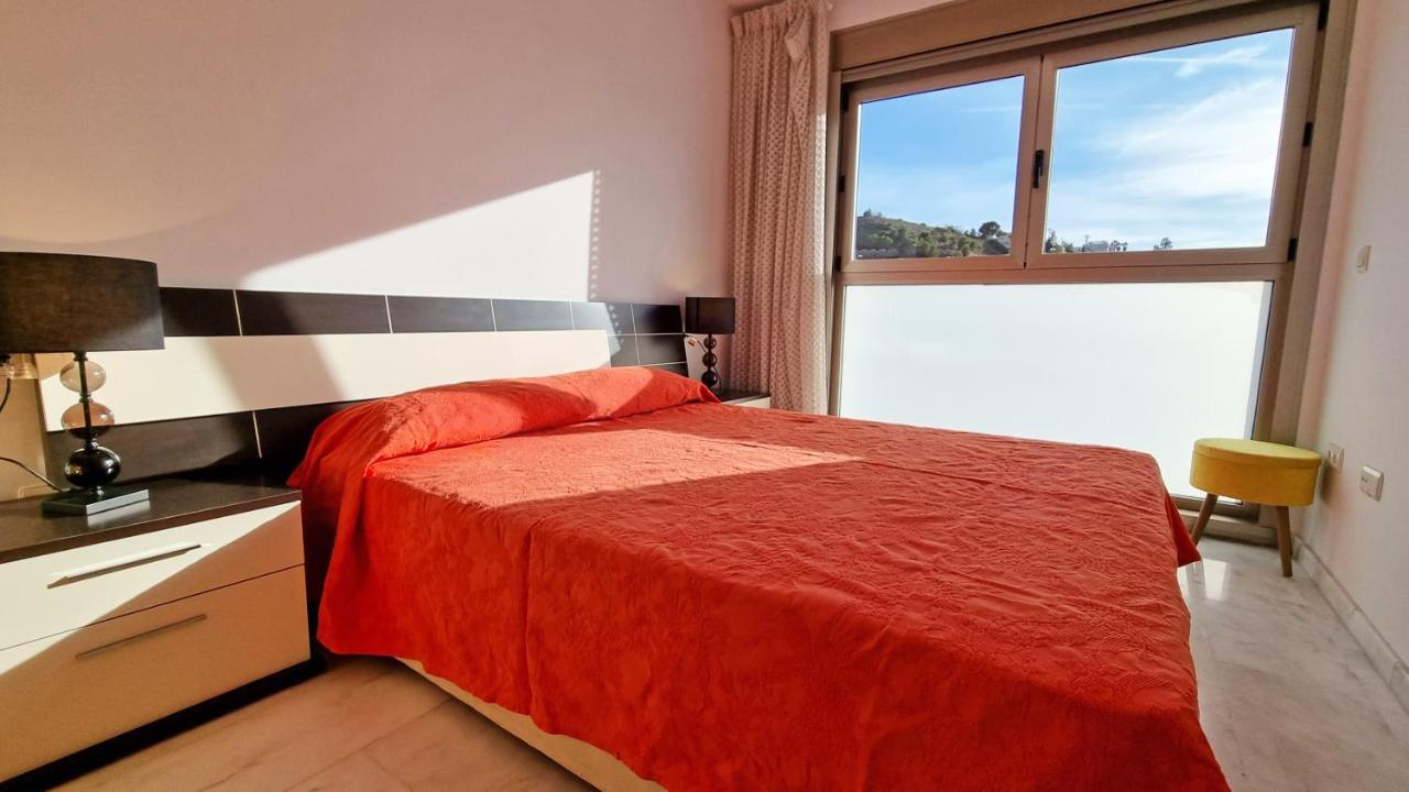 Skyline 14 Large And Sunny All-Day Balcony With Stunning Sea Views Бенідорм Екстер'єр фото